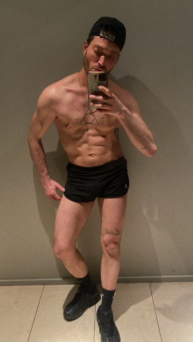 Shorty short shorts from @jj_malibu <3 
??

THANK YOU @jj_malibu ?? https://t.co/EBZsMJRprW