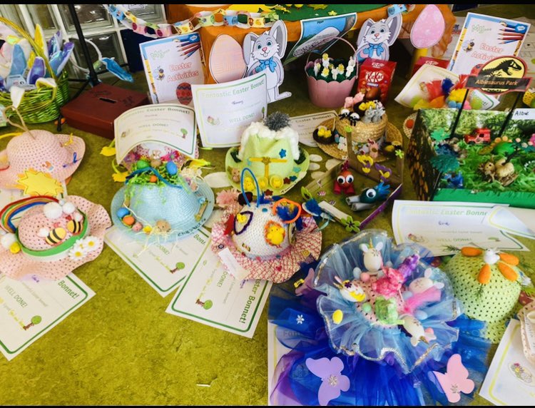 clockwork_aul's tweet image. Look at the amazing Easter bonnets which were made at home 👒🐥👒#HappyEaster