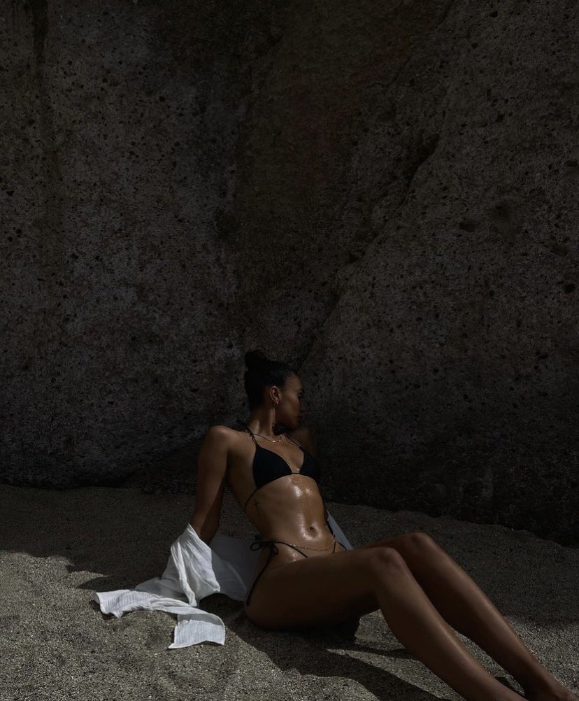 Lumière des projecteurs 
               #SeductiveSunday