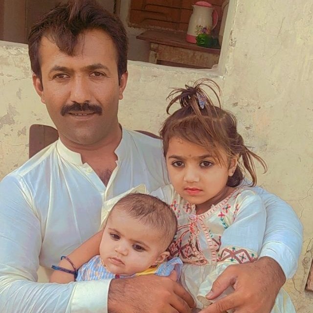 dr_ghulamullah's tweet photo. ڏک تڏهن ڏور ٿي ويندا آهن جڏهن گود ۾ گڏڙيون ويھنديون آهن ـ
منهنجي ڪل ڪائنات مالڪ توهان کي سلامت رکي ۽ نيڪ صالح ڪري ـ
Azadi &amp; Noor Fatima https://t.co/XG253Z9Y5e
