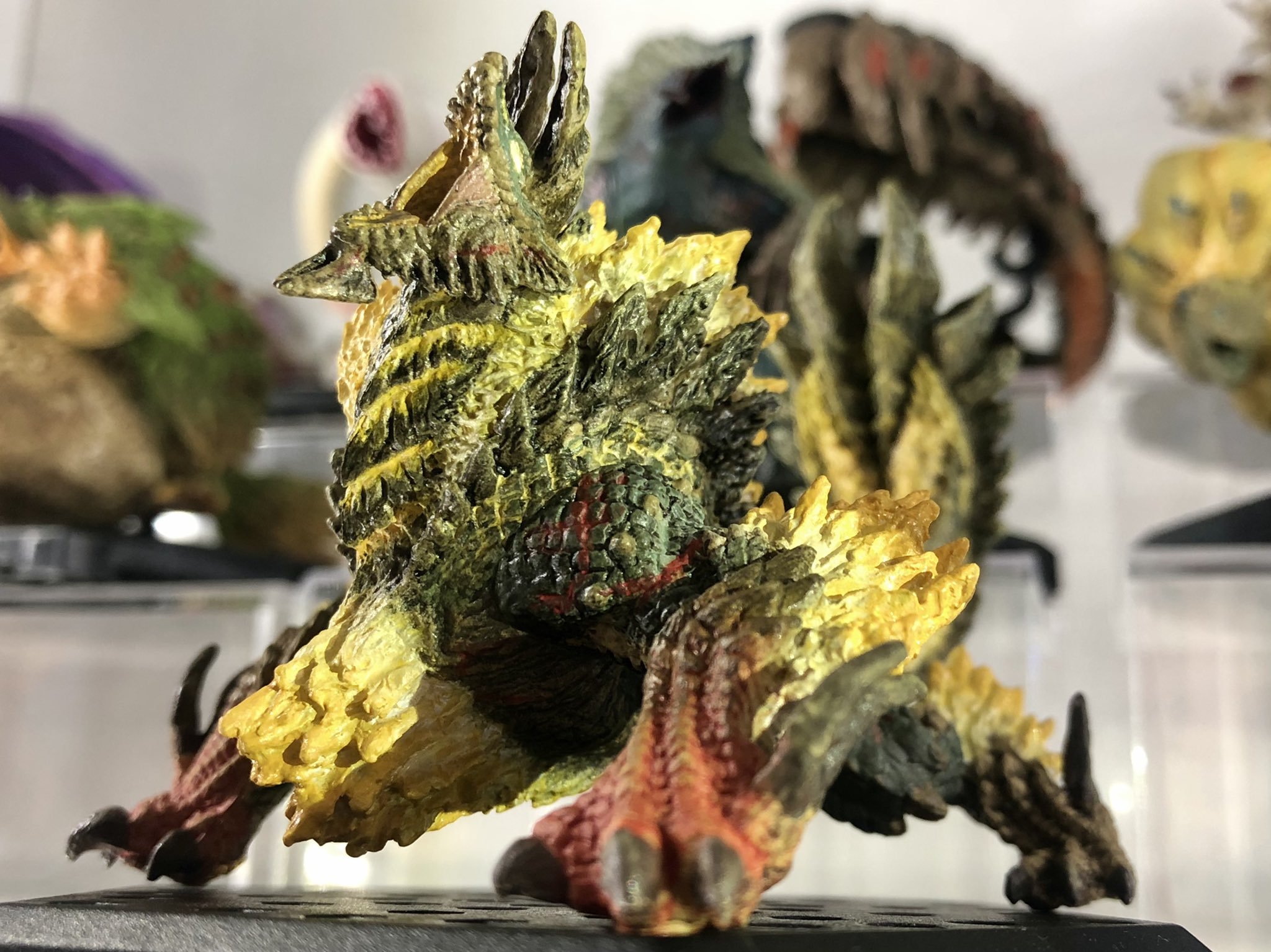 モンハンフィギュア　ヌシジンオウガ　マガイマガド　ナナ・テスカトリ　ガランゴルム モンハンフィギュア ヌシジンオウガ マガイマガド ナナ