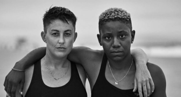 Matthew Brookes, Togetherness başlıklı son sergisini sunuyor: 2020’nin emekleme aşamalarında dünya kargaşaya girerken, insan bağlantısı hiç bugünkü kadar değerli olmamıştı…
drycleanonlymagazine.com/togetherness-b…
#matthewbrookes #togetherness #drycleanonlymagazine