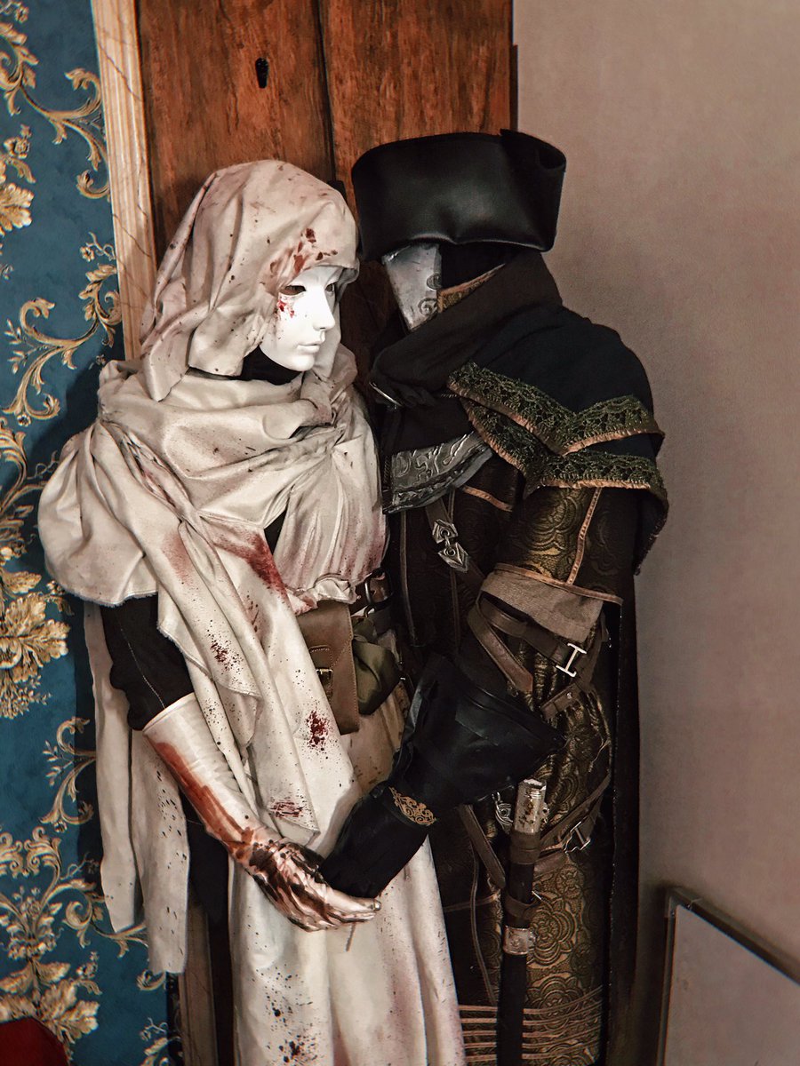How to cosplay two characters by one person at same time.🤔🤔🤔💖
#ELDENRING #ELDEN_RING #DarkSouls #DarkSouls3 #varre #leonhard  
#Darksoulscosplay
#darksoulscommunity 
#Darksoulscos
#Darksoulslll