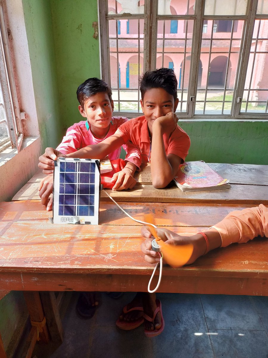 ritikas90731659's tweet photo. #9th_class
#my_school
Solar fan made by kids of class IX. https://t.co/Mh4hgkfinz