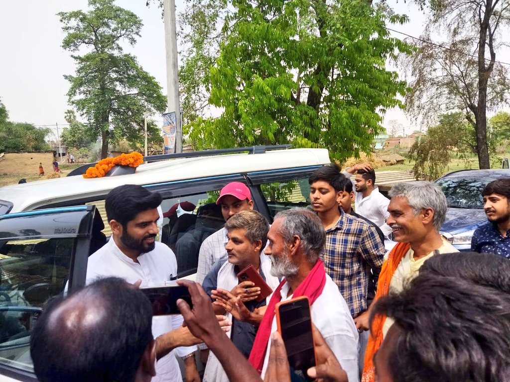 princerajpaswan's tweet image. रफीगंज, औरंगाबाद जाने के क्रम में असपुरा, विक्रम (पटना) में कार्यकर्ताओं एवं समर्थकों ने स्वागत किए।