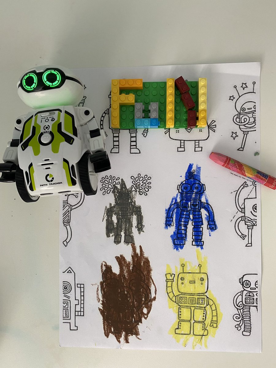0xzef_eth's tweet image. The little artist began to create Fun Bots ☺️👶🏼 #FunArt #FunBots
