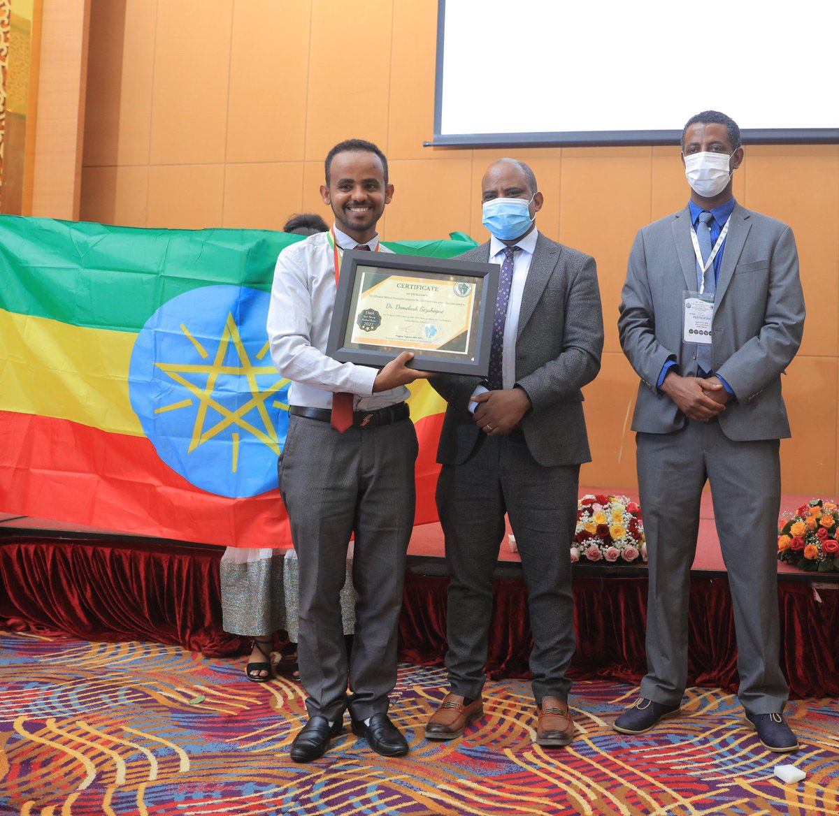 emsa_aa's tweet photo. Congratulations Dr. Demmelash Gezahegne.
Emergency medicine &amp; Critical Care Specialist
Association Professor at Addis Ababa University
58th EMA-INFINITY Annual Medical Conference. @DemmelashG https://t.co/oA628dh9F6