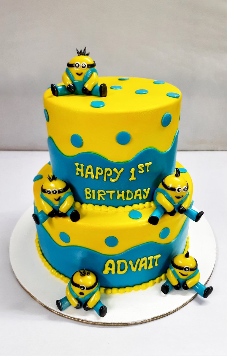 MakeMakerCakes1's tweet photo. #Makemakercakes #minioncake #minions #minionlover  #minion #caketutorial #cakesofinstagram #cakelover #cakedecorating #2tiercake #doublestoreycake #creamcakes #cakedesign #cakes #semifondantcake #fondantcake https://t.co/JRIUWmNGja