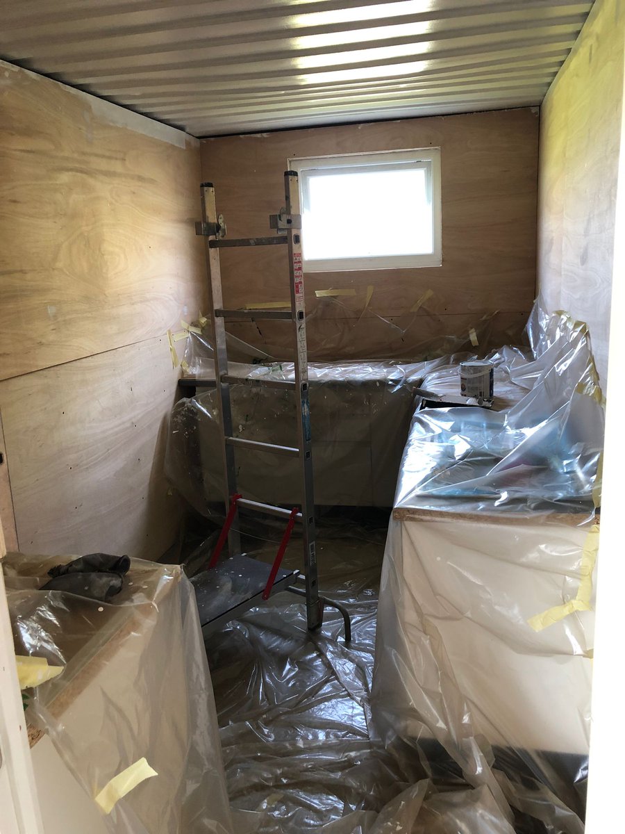 SandyTigersFC's tweet photo. 🛠️Progress Update🛠️

The new tea hut and storage unit has landed! Work is well under way on fitting out the interior spaces, massive thanks to all who have given their free time to help with getting to this point.

#GoTigers 🐅 
#NewTeaHut ☕️🥓
#GrassrootsFootball https://t.co/bj1RaZp0Zv