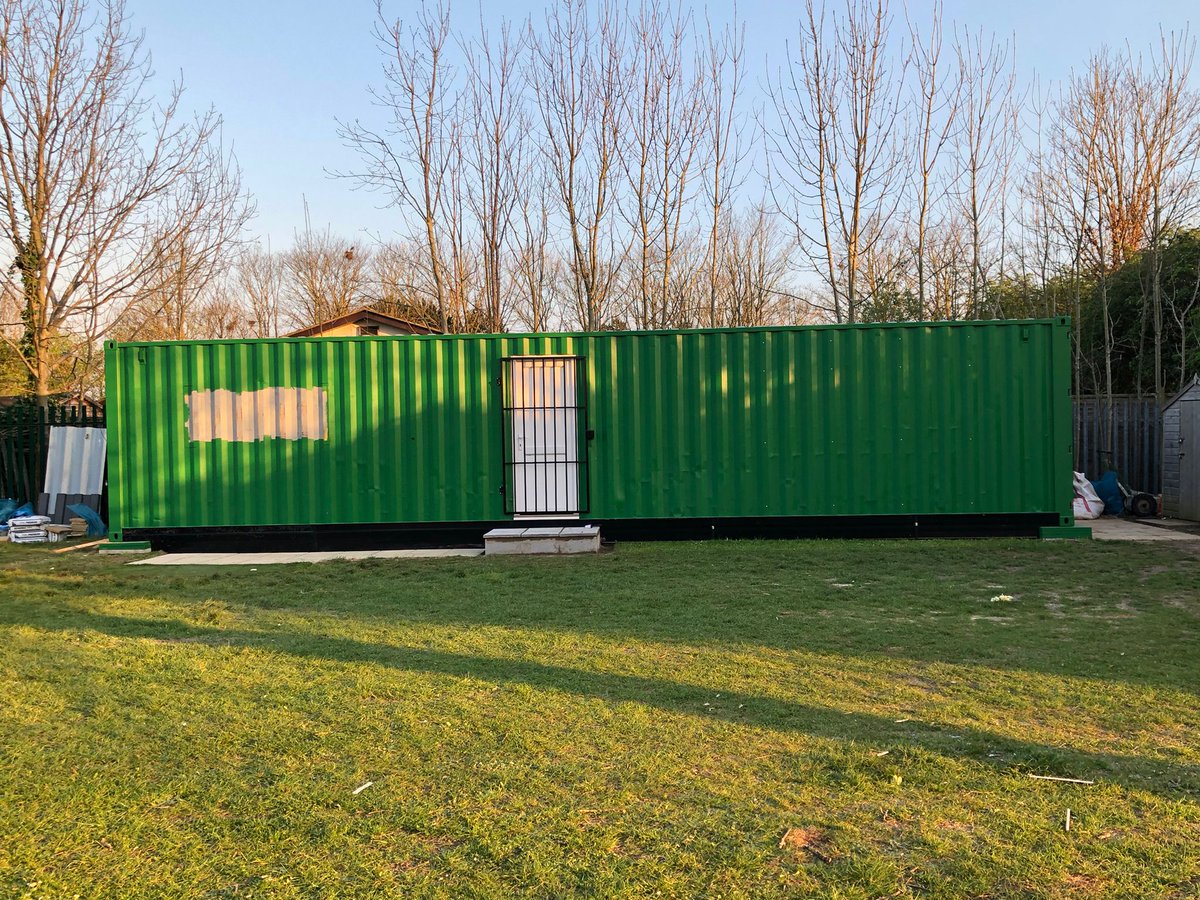 SandyTigersFC's tweet photo. 🛠️Progress Update🛠️

The new tea hut and storage unit has landed! Work is well under way on fitting out the interior spaces, massive thanks to all who have given their free time to help with getting to this point.

#GoTigers 🐅 
#NewTeaHut ☕️🥓
#GrassrootsFootball https://t.co/bj1RaZp0Zv