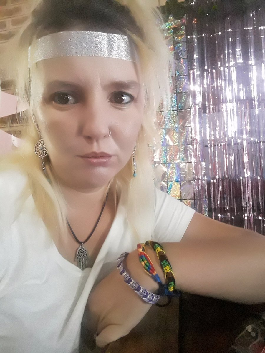 sharoncherbst's tweet photo. Punk is for the kids who never fit in with the rest. Somebody told me that music with guitars was going out of fashion, and I had to laugh. This shit wasn’t fashionable when I fell in love, if the hipsters move on why should I give a fuck? https://t.co/6CroZys7DP