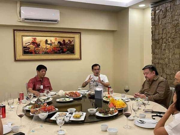 nampyeonnia's tweet photo. Ay nashare😂
#LetIskoWithdraw
#LetLeniKikoLead2022 https://t.co/PciF4OVsKt