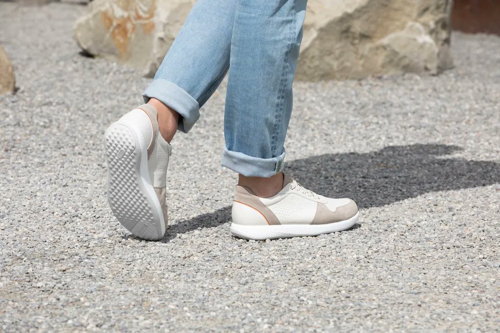 Celebrate Easter with the new Joya Britt and Sven 🐣

👟New lightweight Nuvola sole 
🦶Protects the feet and back
🚶‍♀️Supports heathy walking  

Shop now: buff.ly/3jO5g9a