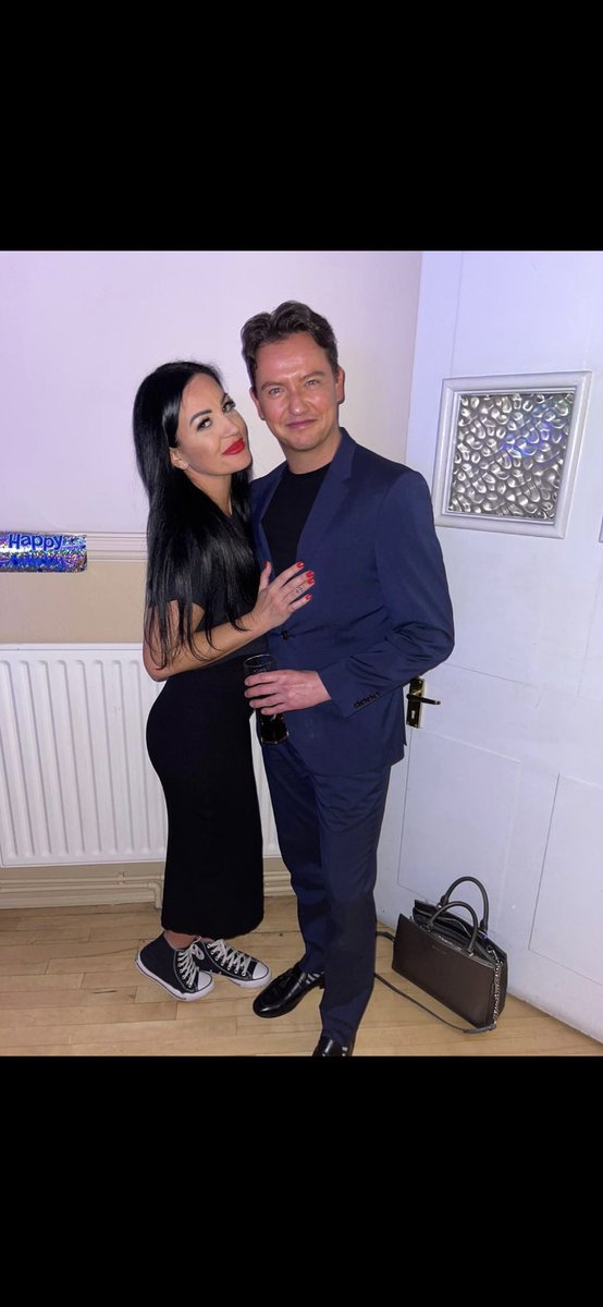 Been a busy Bank Holiday with bookings, final one today 👏🏼Great to see my pal Emma. Happy Easter everyone 🐣💛