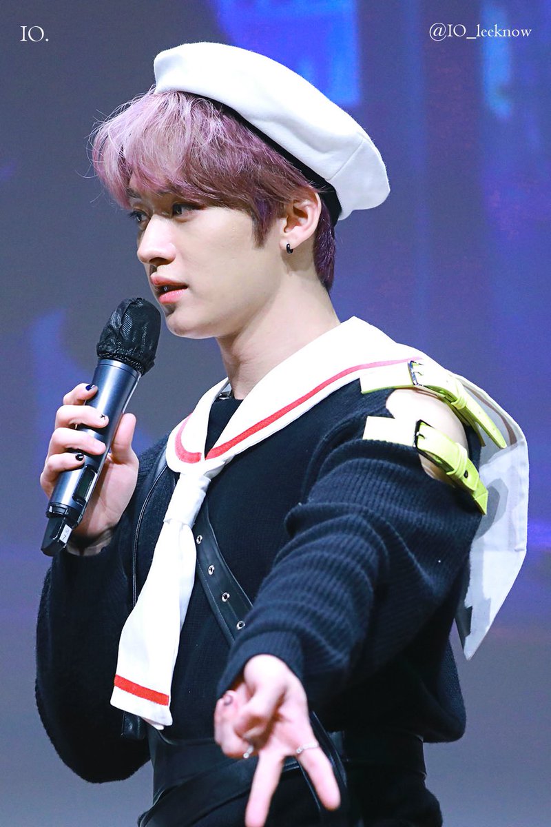 plorystay's tweet photo. gyaru pose

#NaGoeun #LeeKnow
#PURPLE_KISS #StrayKids https://t.co/Yhyr8bwNDB