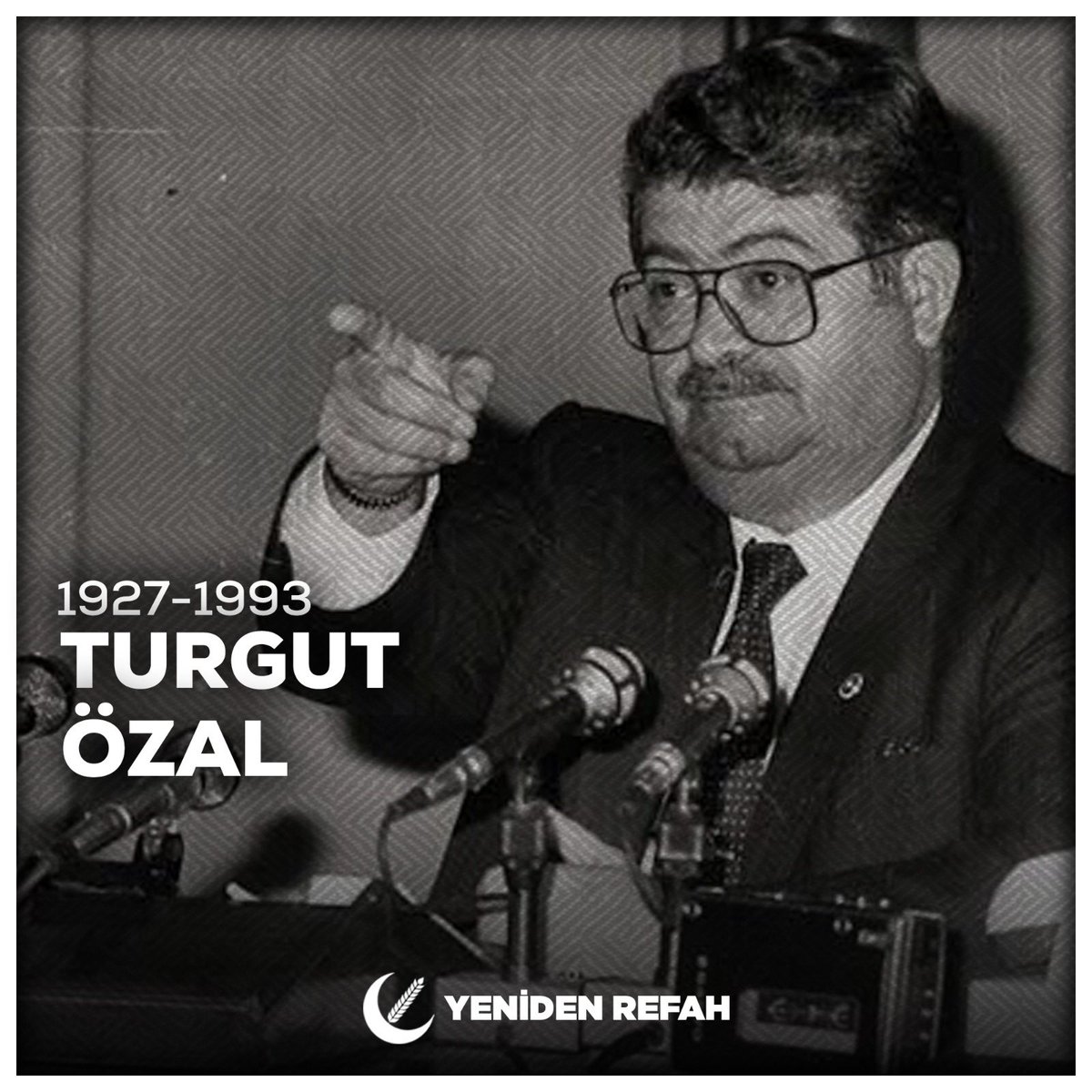 Türkiye’de siyasal, toplumsal ve ekonomik alanlarda birçok yeniliğe imza atan, 8. Cumhurbaşkanımız #TurgutÖzal’ı vefatının 29. sene-i devriyesinde rahmetle yâd ediyorum.