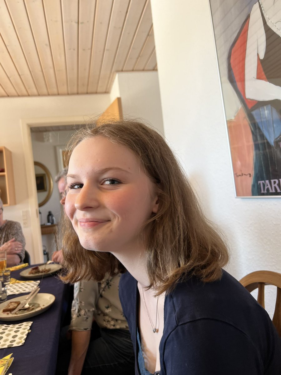 snydeuglen's tweet photo. Påskefrokost hos mormor. Vi startede med fiskebord, efterfulgt af fiskefileter, herefter fik vi tarteletter og så bagefter fik vi leverpostej. Nu holder vi pause og glæder os til o gsng 5, 6, 7, 8, 9, og 10.
#adam#christina#sofieamalie#mormor https://t.co/7VUEn5Zaxn