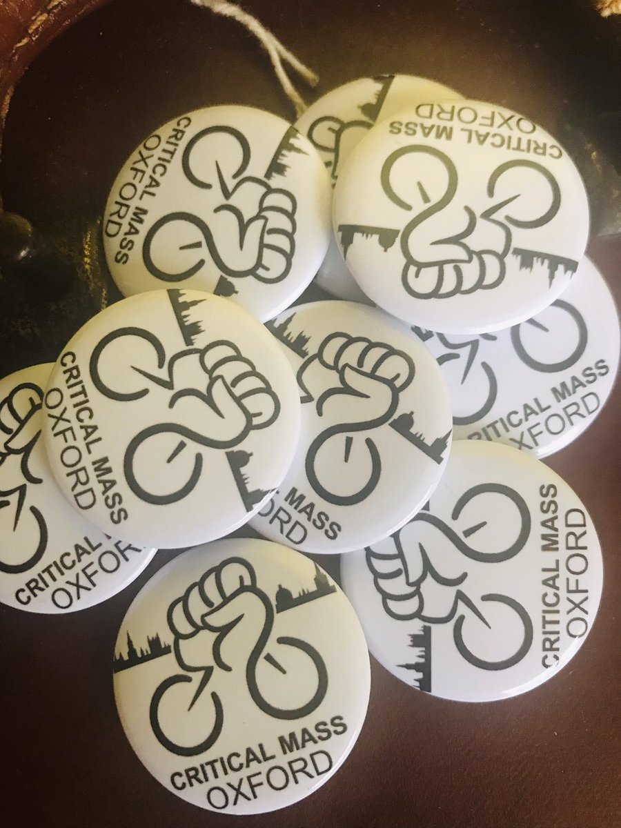 Looking for Easter Eggs and found some more badges. Will bring them to the April Mass.

Mass from 6:15 in Broad Street we Ride at 6:30 last Friday of the month 

<a href="/PedalandPost/">Pedal & Post</a> 
@oxwalk1
<a href="/cycloxoxford/">Cyclox</a>
<a href="/JoyRidersOxford/">JoyRiders Oxford</a>

#Oxford #CriticalMass #GetOnYourBike #EasterSunday