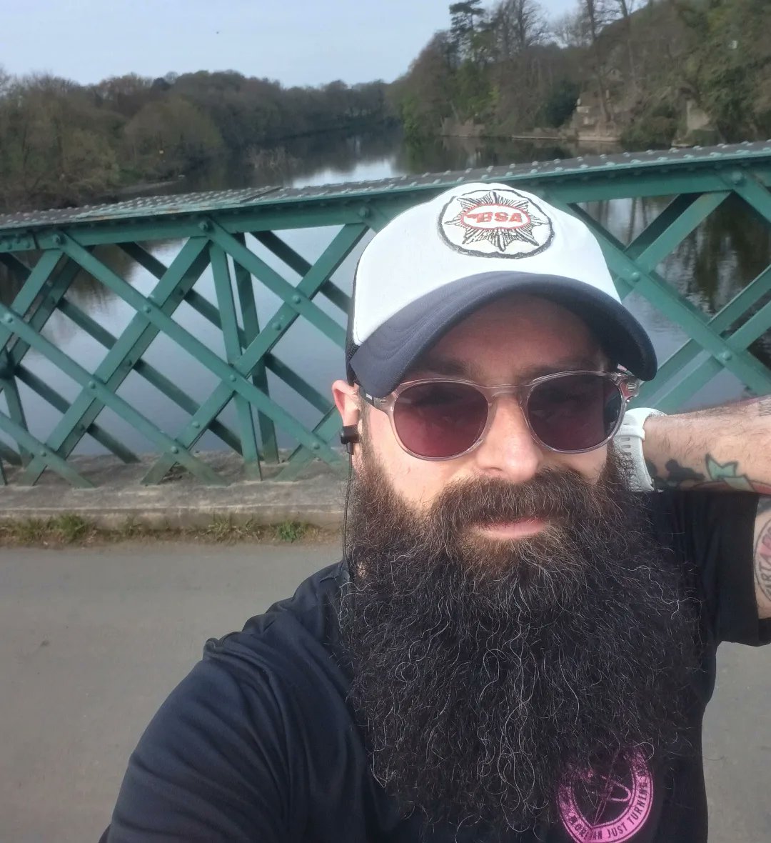 Cakesniffer77's tweet photo. Steady 16k in the morning heat with added hills for #virtualrunclub Whopping 32 dogs today which is, obvs, 2DpKm! @runningpunks listened to @theholdsteady - Stay Positive. An album I love so much it's tattooed on my wrist! #farnotfast https://t.co/dH1FZ3VeRQ