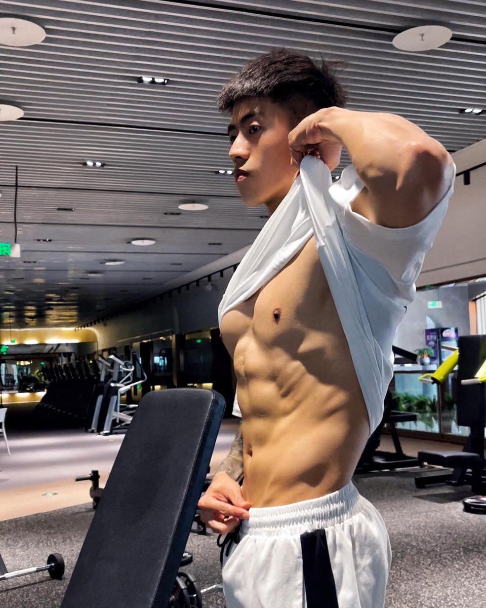 thosefabulous's tweet photo. 帕泽鲁 on Tintok #Chineseboy #Chineseguys #Chinesehunk #Chinesemuscle #asianhunk #asianmuscle #asianboy #asianguys https://t.co/K4JP596z2P