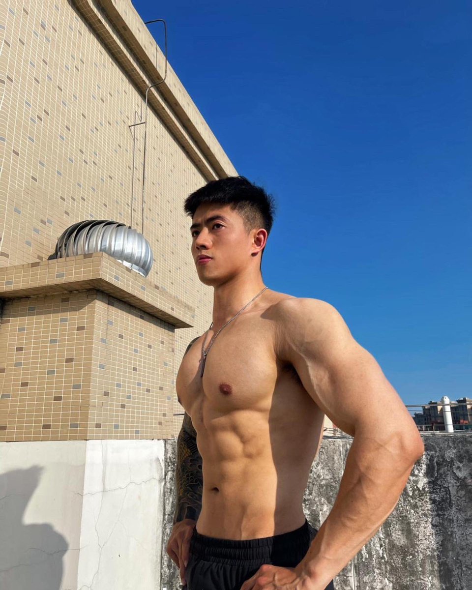 thosefabulous's tweet photo. 帕泽鲁 on Tintok #Chineseboy #Chineseguys #Chinesehunk #Chinesemuscle #asianhunk #asianmuscle #asianboy #asianguys https://t.co/K4JP596z2P