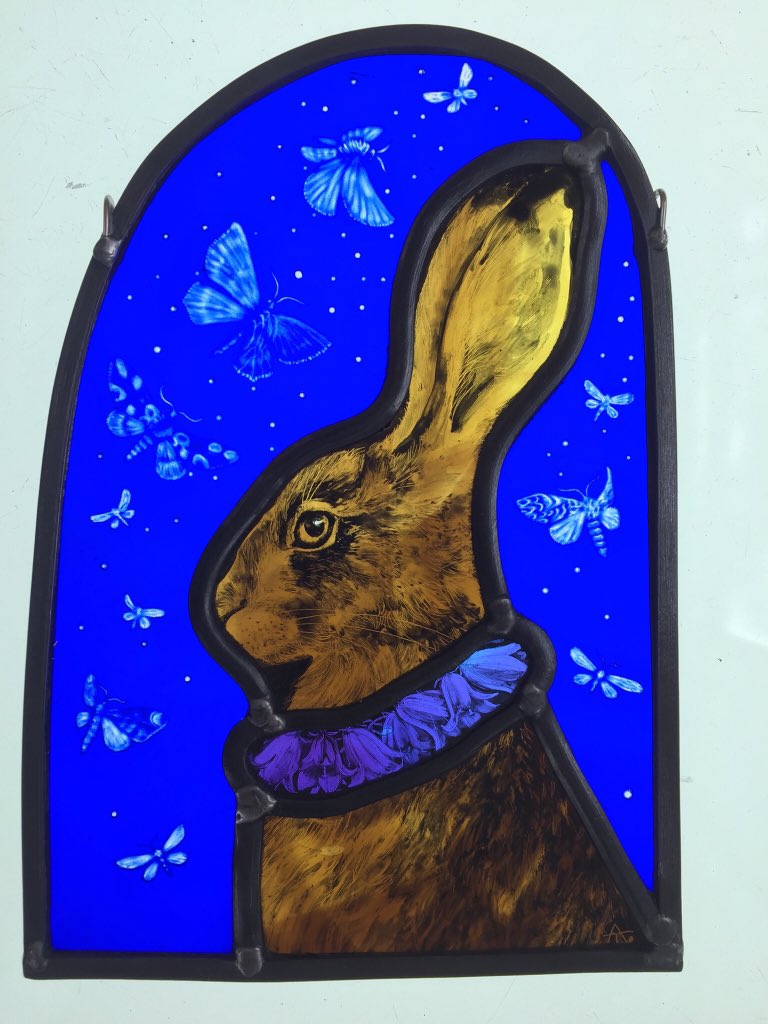 womensart1's tweet image. 'Easter Hare' with bluebell necklace by Tamsin Abbott, UK stained glass artist inspired by nature and folklore #WomensArt