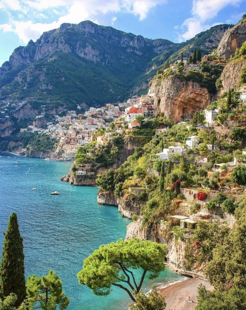 W0rld2026's tweet photo. Amalfi coast, Italy https://t.co/5QGfsdRL0E