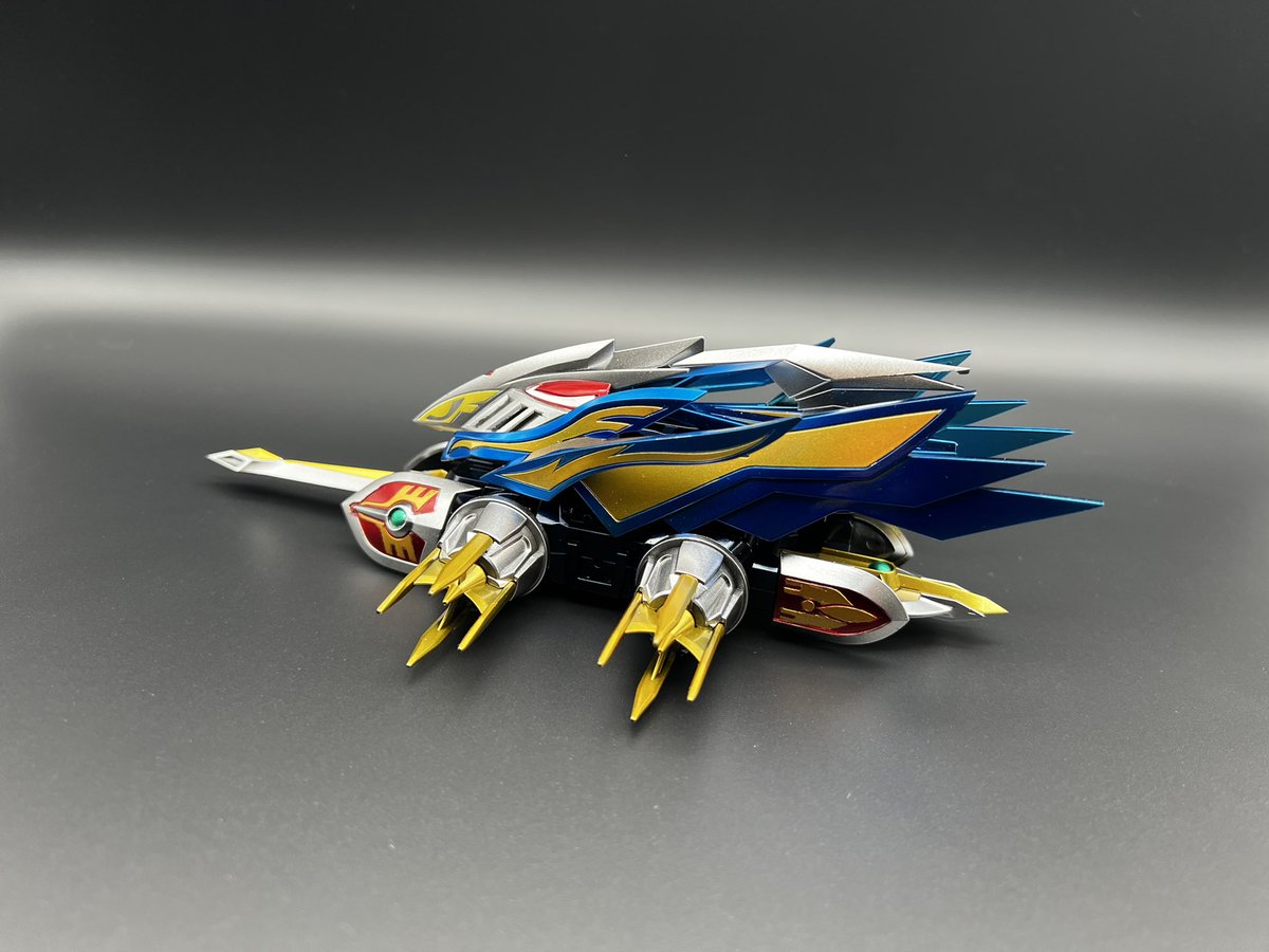 クラッシュギア　ガルダフェニックス　全塗装 SMPクラッシュギアバトル2 ガルダフェニックス完成しました