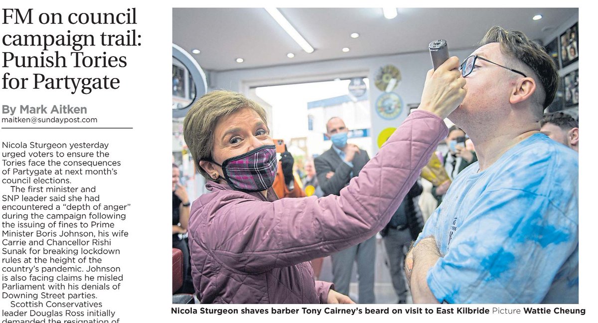 AgentP22's tweet photo. Sturgeon had a mask on for the official photo call, but as soon as the press were out the way, the mask came off and she broke her own covid law.

#ResignSturgeon https://t.co/M8Dx5Qj999