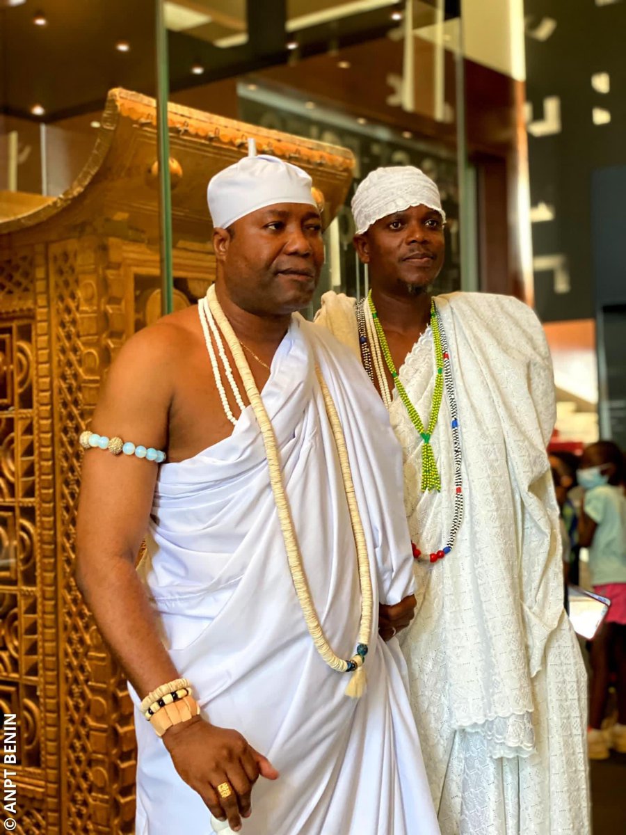 CulturesTradi's tweet photo. 🎨 Visite d’une communauté de Vodoun à L’Expo Art du Bénin.

Source : ANPT BÉNIN
#ArtduBénin #Patrimoine #Vodun
#Culture   #Africa #Team229 #Culture #Africa #African #cultureafricaine #Team228 #Ma_Culture_Mon_Identité #Vodoun #Waxeho #TresorsRoyaux
#Culture_Tradition #Benin229🇧🇯 https://t.co/odgrPyXS5O