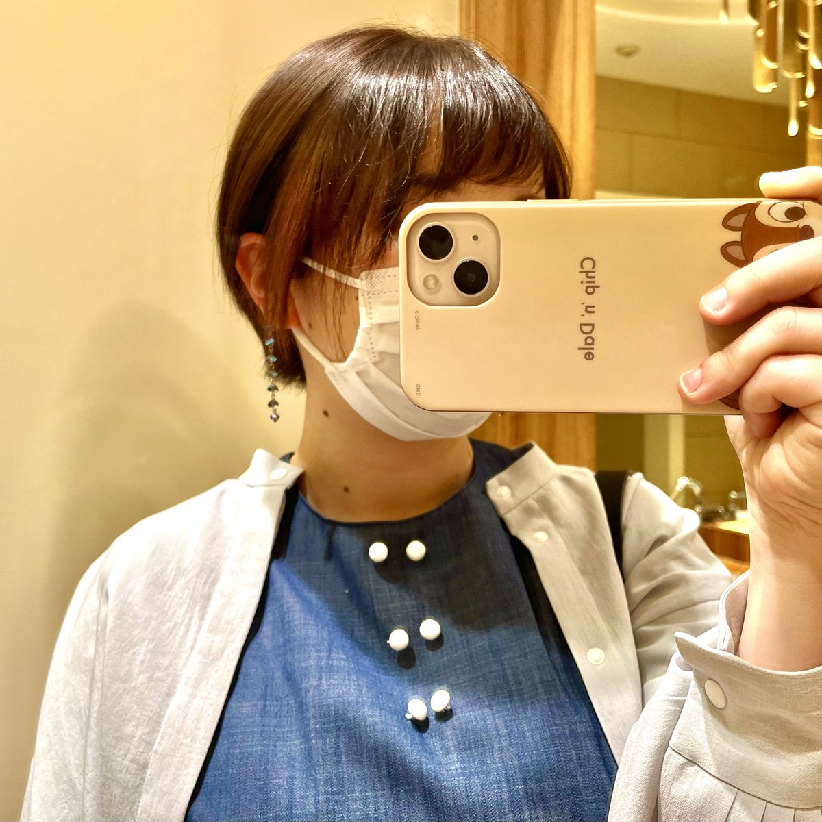 ajitama_topping's tweet photo. 美容院で髪の毛バッサリ💇🏻‍♀️ インナーカラーをピンクにしてもらった🌸
#maddermadder twinsと #pacla プリーツブラウス✨
#マダマダフク https://t.co/MW5UUqS4sI