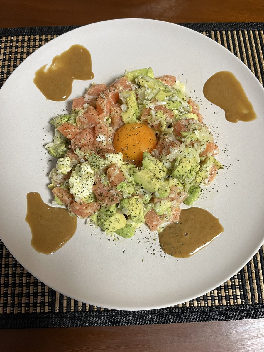 zipn7s's tweet photo. おしゃんてぃなの作れたお🥺
豚肩ロースのビール煮🐽🍺と
サーモンアボカドタルタル🥑🥚
#じぽこのバズレシピ実践 https://t.co/xAhNSt6KXU