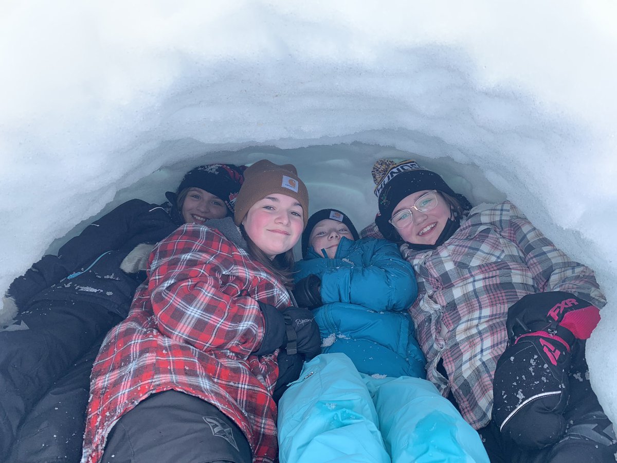 EGLS_Huskies's tweet photo. Had an awesome week doing some Outdoor Ed. Quinzee building is always good for some laughs! https://t.co/lWvwMINMZP