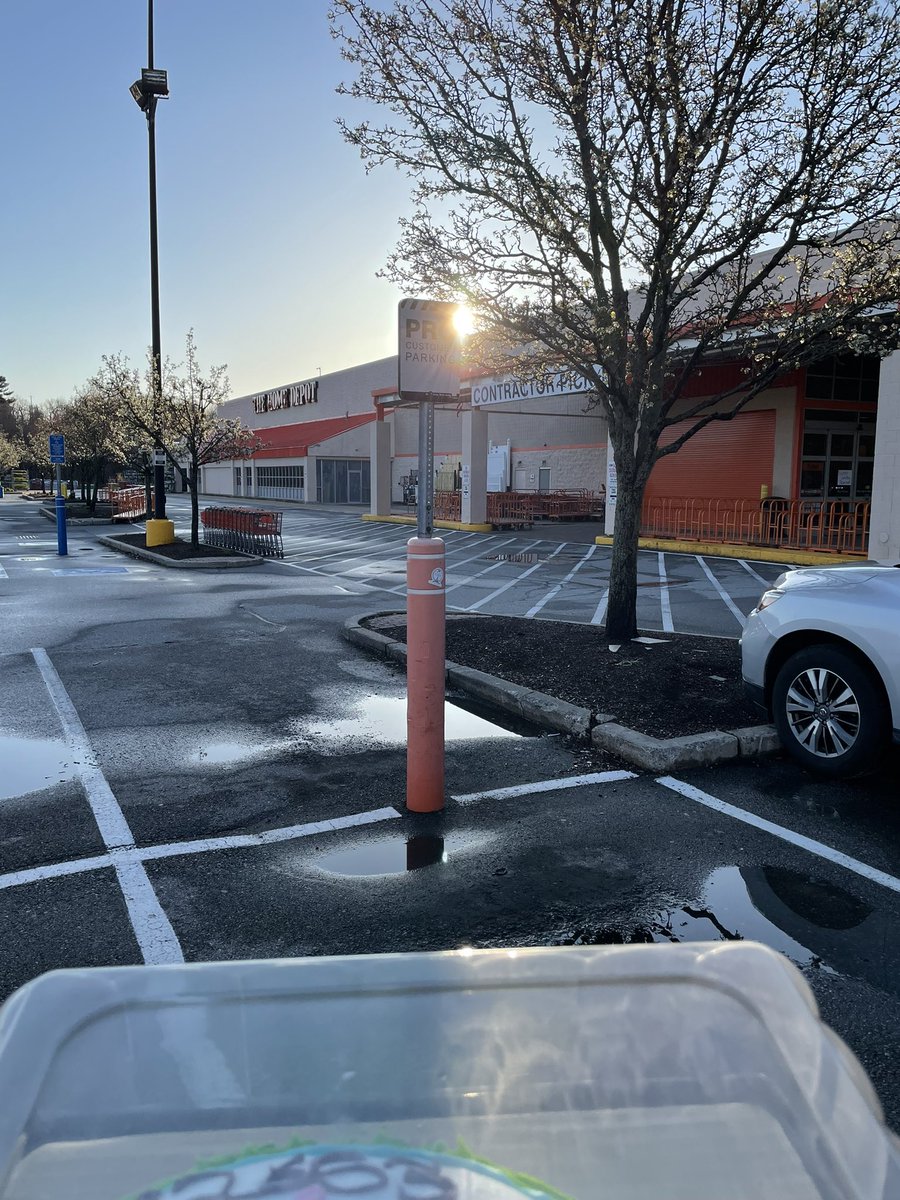 Mark Levesque tweet media