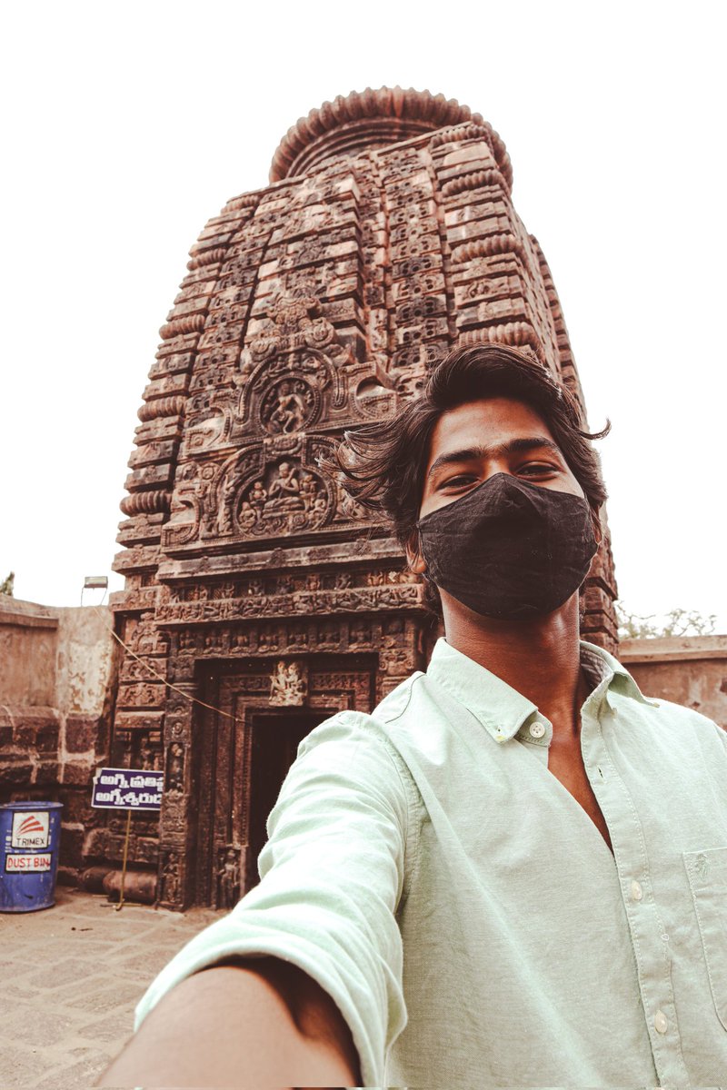 VoiceOfWolfPSC's tweet photo. Blessed with sri mukhalingam temple https://t.co/J21QXaKoyE