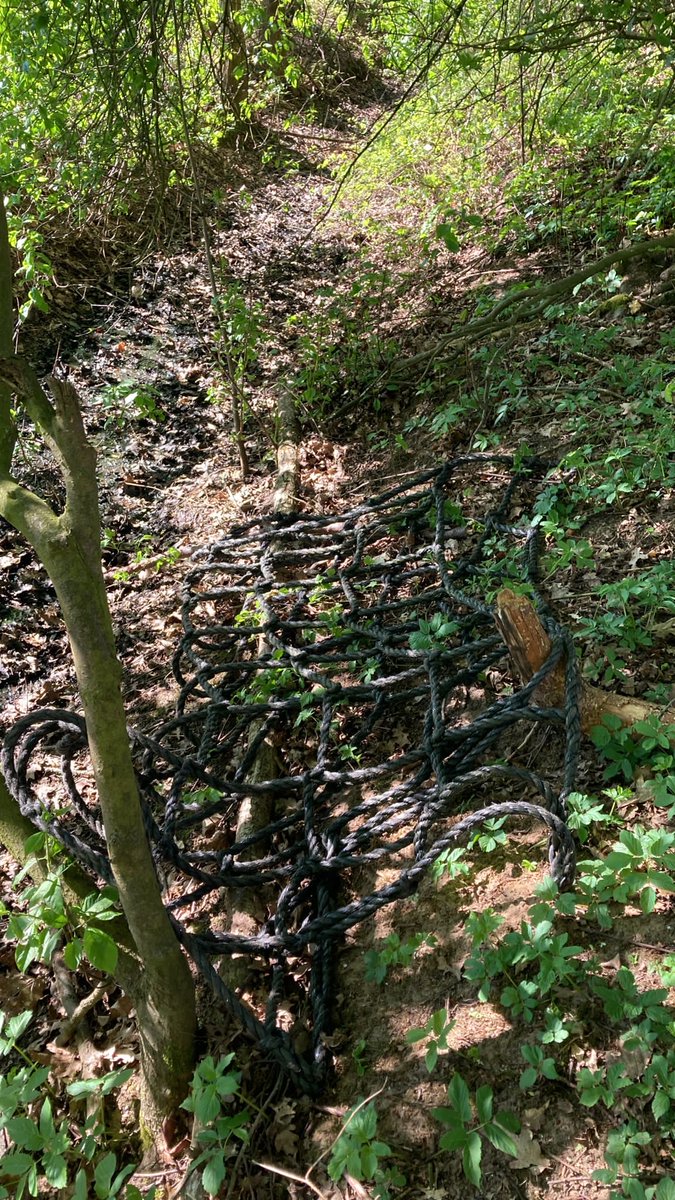 boswachterwilly's tweet photo. FIJNE PAASDAGEN!
Op #paaszaterdag hebben #vandalen het #speelbos nabij @tongelaar grotendeels #vernield! Het is gebeurd in de vroege namiddag. Wie iets of iemand daar bezig heeft gezien mag het bij me melden via PB of bij @Brab_Landschap @Naturmacher https://t.co/KLTfOrKWXS
