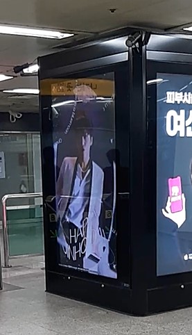 hh_12714's tweet photo. 팬플러스 영상 볼려고 갔는데 
결국 못 찾았어요 (뭐가 문제냐 도대체...)
그래도 람쥐는 봤다♡ https://t.co/aE7T1LswBk