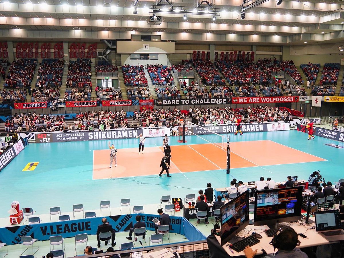 nikutakun's tweet photo. Vリーグ男子ファイナル🏐✨
すごい試合だった✨✨✨
スポーツはやっぱり感動する😢
人に力をくれる❗️
バレーボール最高🏐
Vリーグ最高✨✨✨
#Vリーグ男子ファイナル
#サントリーサンバース
#名古屋ウルフドックス
#vleague #Vリーグはバレーだよ
#シクラメン #GETFLY https://t.co/bw7kMjBvcy
