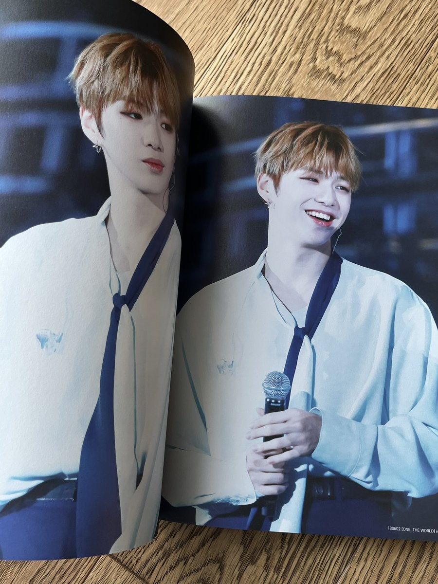 Indiecake's tweet image. (3) 강다니엘 피치업 포토북 
보물같은 포토북입니다…

위 타래에 가격 있어요
#kangdaniel #peachup #photobook #니엘 #양도 #판매