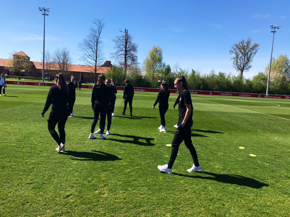 LOSC_Feminines's tweet photo. 📸 Reconnaissance terrain pour nos #Lilloises avant ce @losclive-@FCMetz #LOSCFCM https://t.co/Spq6x4DG2D