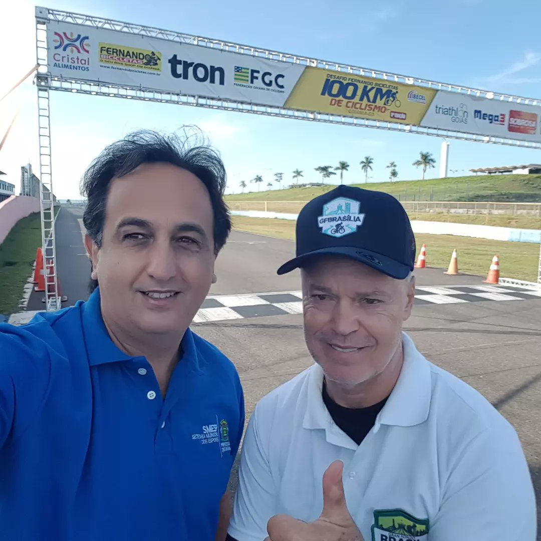 willianesporte's tweet photo. Nós acreditamos no esporte goiano e goianiense! @prefeituradegyn
@smesporte_ @alvaro_universo @rogerioodacruz
@jordevarosa
Desafio @fernandobicicletas 100km de ciclismo 🚴♂️🚴♀️
#PrefeituraDeGoiania #SMESP #CuidandoDeVc #EsporteEducacaoLevadosSerio #Ciclismo https://t.co/32mx4oKJsX