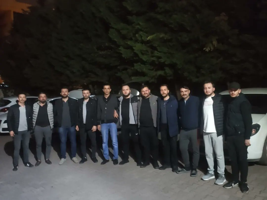 Nilüfer Ülkü Ocakları olarak bugünkü sahurumuzu teşkilatımız ve dostlarımızla birlikte yaptık. Davetimizi kırmayan Sayın Milliyetçi Hareket Partisi Nilüfer İlçe Başkanımız Levent Karakoç Beyefendiye ve Yönetimine teşekkür ederiz.