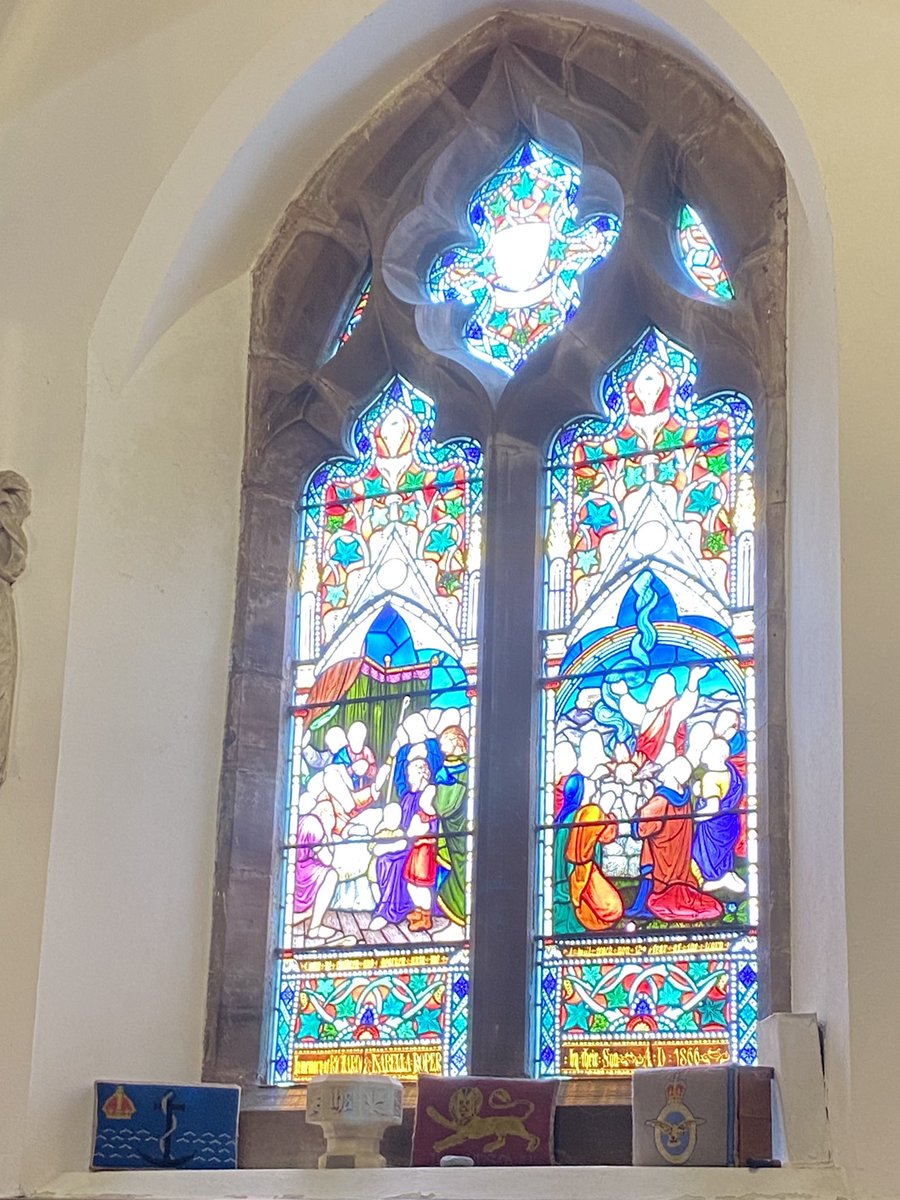 LordOrk's tweet photo. @WindowsLake Happy Easter.
Special Sunday Windows. Ulverston Parish Church.
#NiceWindows https://t.co/7gRmyijpl9