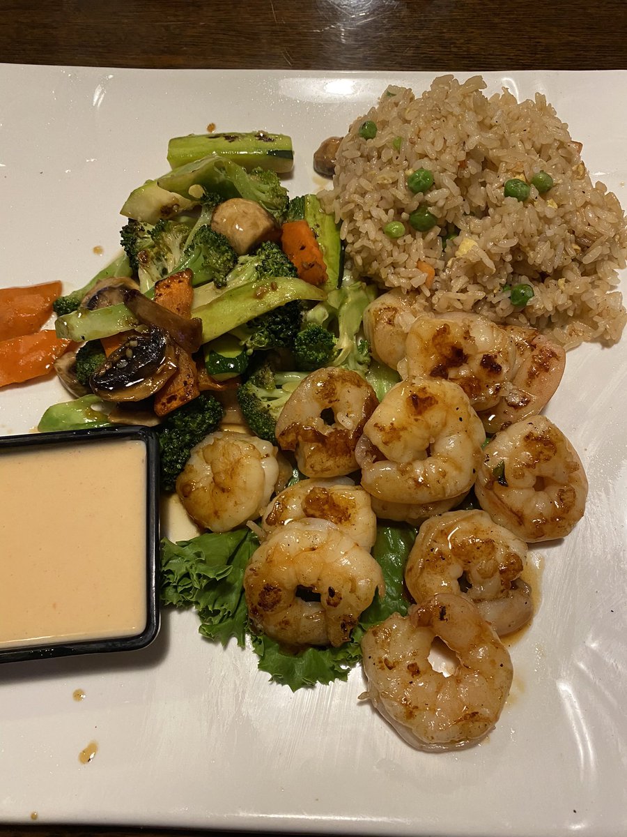 buffalovesfood's tweet photo. Shrimp Hibatchi from Steak Stone and Sushi 🤤 ⭐️⭐️⭐️⭐️ (4 because they don’t cook it in front of you) https://t.co/9mxIjLKXHP