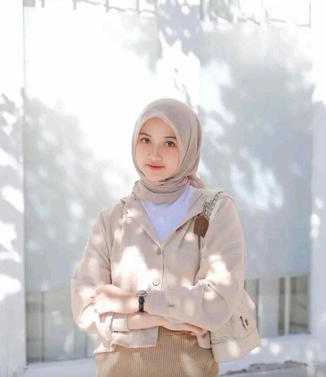 Salam Persahabatan sesama pendukung Pak Jokowi. 

Saya lihat masih banyak akun tahun tua seperti saya tapi followers masih di bawah 1k. 

Yu Rt cuitan ini langsung saya folback.