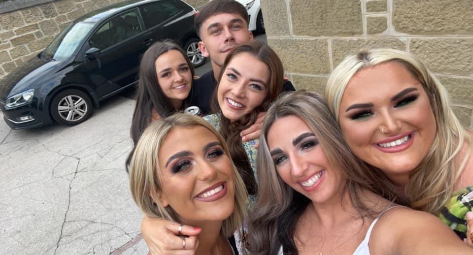 declanlilley_'s tweet photo. @100_jenni happy birthday Jenni 😁 hope you have a good one enjoy pal 🎈 xx https://t.co/0BWxy198zt