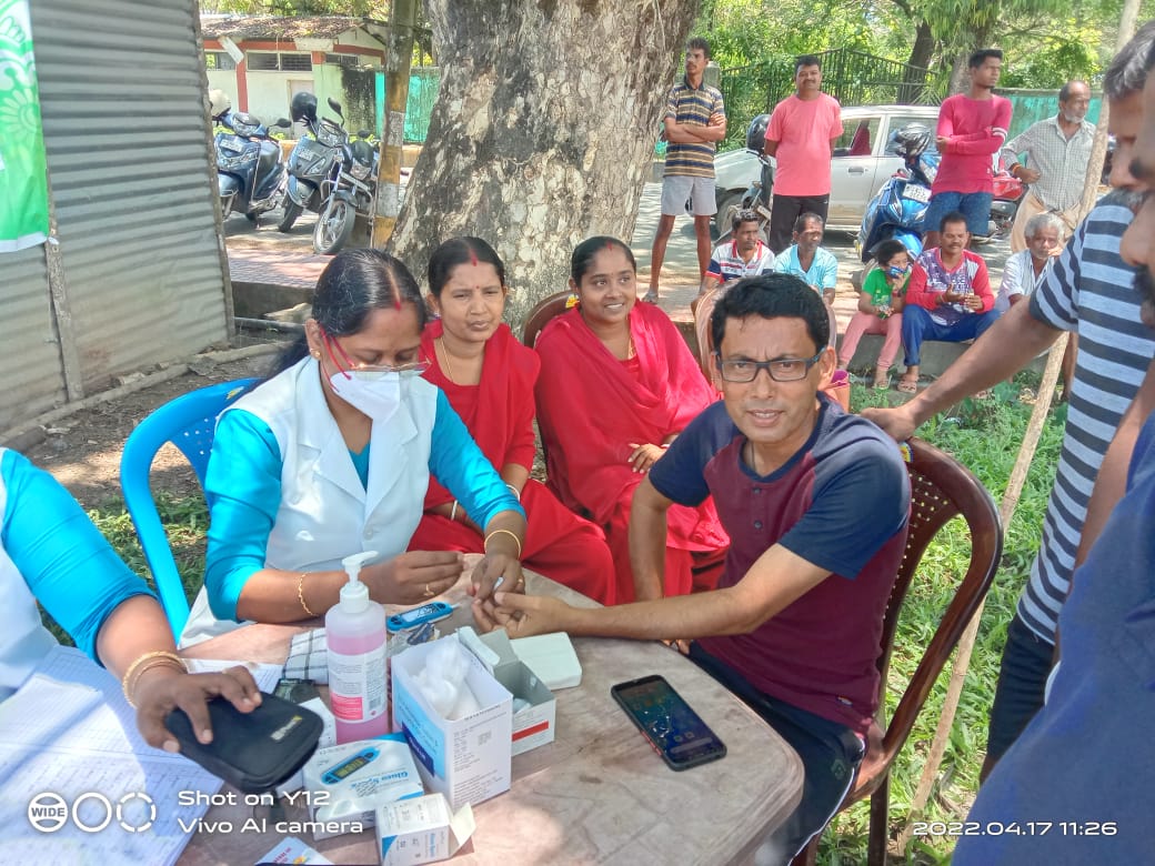 TheAndaman's tweet photo. The Gram Panchayat Bakultala on Sunday conducted a health camp in association with CHC, Rangat. Health staff of Bakultala and the Pradhan, GP Bakultala, Mr. Narayan Mondal were among the first to avail the benefit of the health. Other PRI members and over 60 residents, including https://t.co/qbZoJipPQt