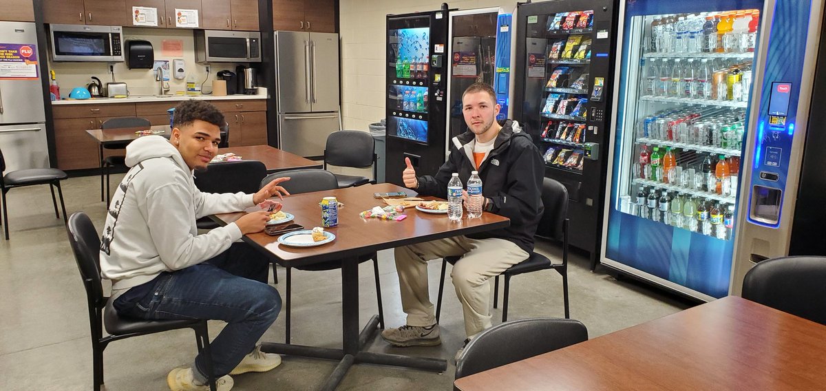 Happy Easter from #2668 So grateful to be able to take care of our associates that are working today 🐣🐰 <a href="/homedepotjennb/">Jenn Bourque</a> <a href="/CorsettoDavidHD/">David Corsetto</a> <a href="/SWhitehouse264/">Scott Whitehouse</a>