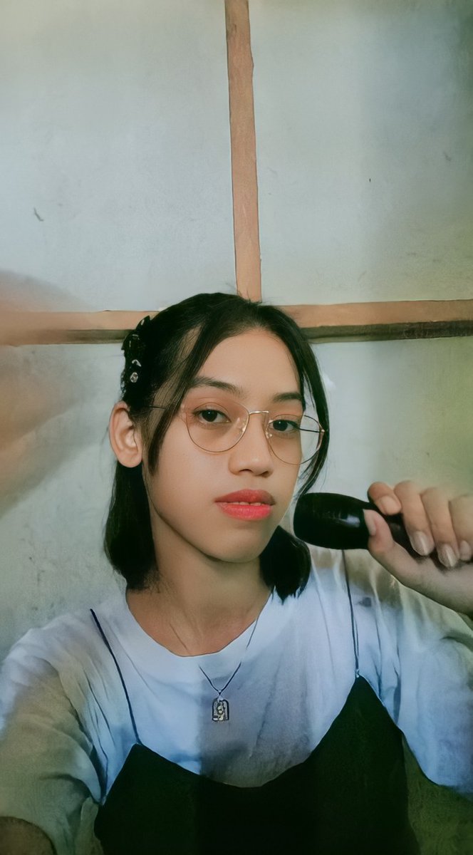 jowannaae's tweet photo. HAPI 16TH MOTMOT!! 
 
Magiging lucille for today's bidyow😔

#rocelfieday
#RORFam

*pasensya na nauto lang, i mean napag-utusan lang😔 https://t.co/ftJjUGonYg