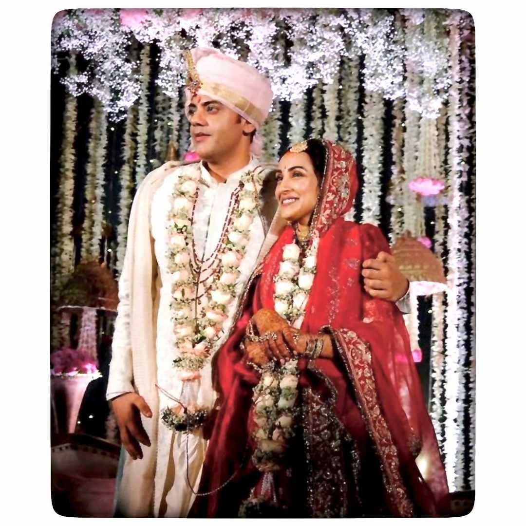 VJ-Actor Cyrus Sahukar married his longtime girlfriend Vaishali Malahara in Alibaug this weekend 😍

#CyrusSahukar #vj #actor #wedding #marriage #couplegoals #Femina #FeminaIndia